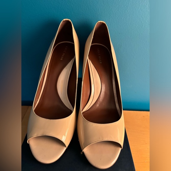 Never worn, Cole Haan- size 11, 4 inch pump - Picture 8 of 12